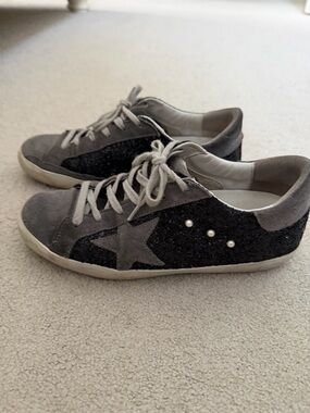 Golden Goose Grey and Black Star Accent Low-Top Sneakers